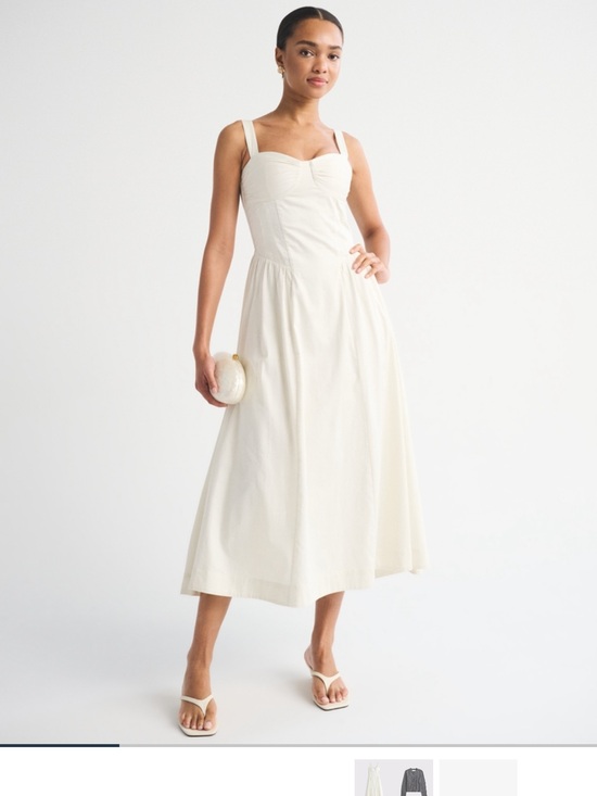 Abercrombie & Fitch Dresses & Skirts - Abercrombie & Fitch Cream Sweetheart Midi Dress